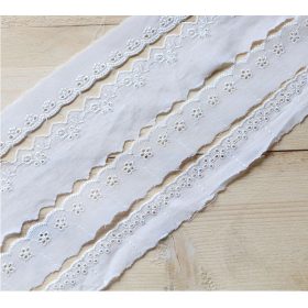 Madeira csipke 25mm - 1001