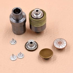 Patentozó gép farmergomb aparát