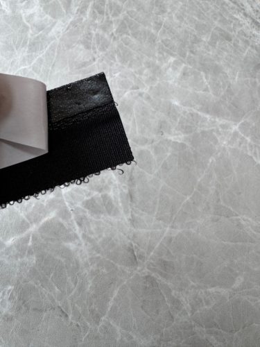 Tépőzár öntapadós szúnyoghálókhoz-Fekete